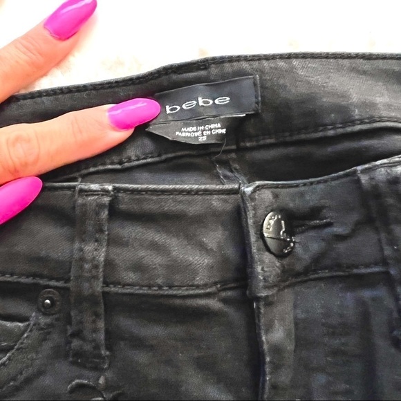Bebe Skinny Jeans with Embroidered Accents! Sz 25 🛍️💕 - Picture 6 of 14